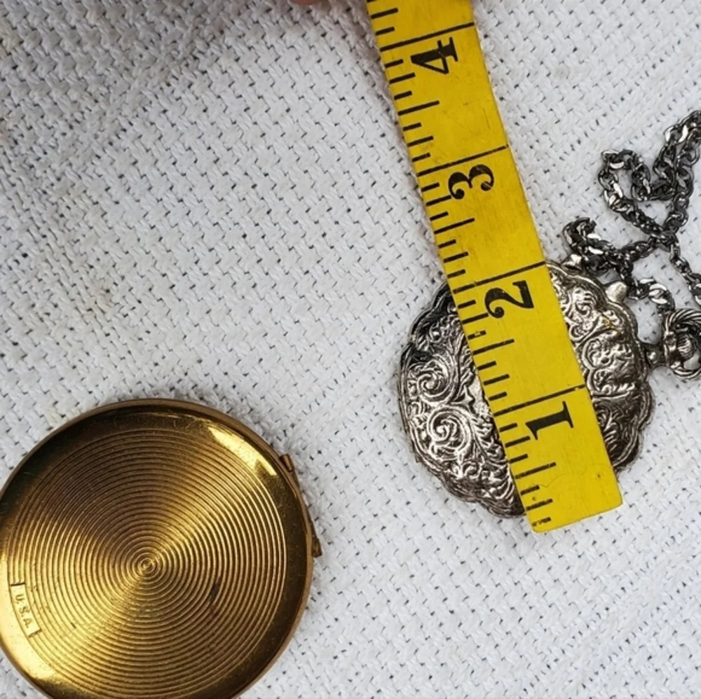 Vintage Locket Collection - Picture 4 of 13